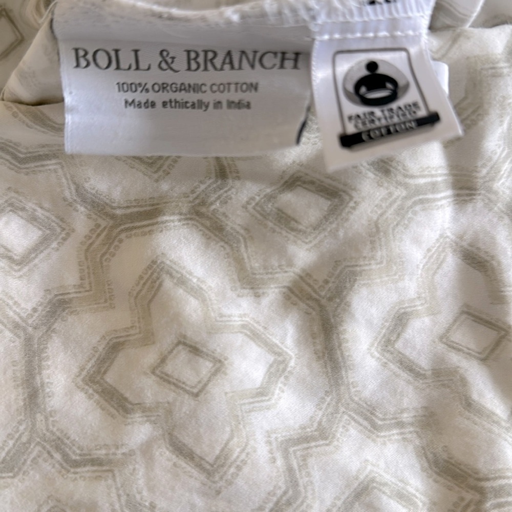 Boll & Branch Cream Pewter Mosaic Tile Organic Cotton Queen Sheet Set